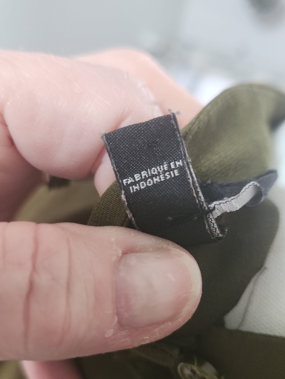 Express Olive Green Top with Keyhole Detail - Picture 5 of 6